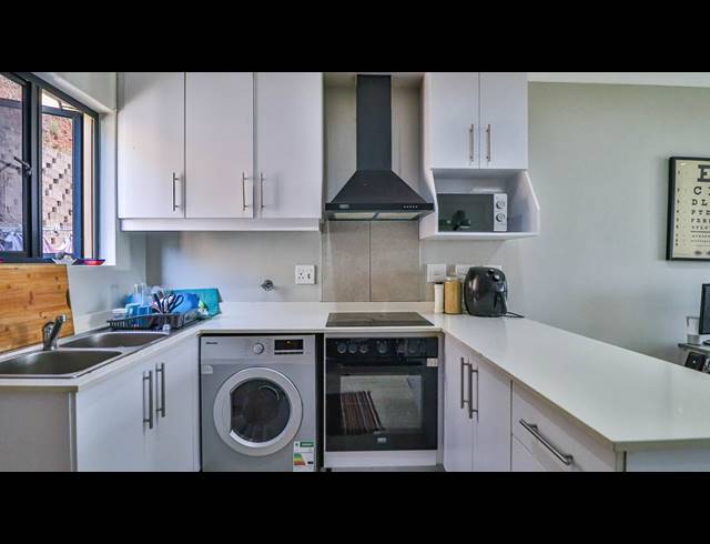 2 BEDROOM APARTMENT FOR SALE IN HAYFIELDS
